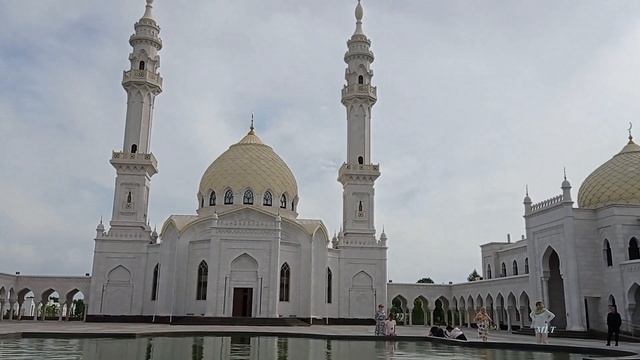 Россия: посещение в музее Булгары комплекса Белая мечеть смотреть онлайн