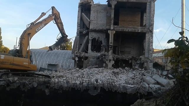 Демонтаж дома тросами смотреть онлайн