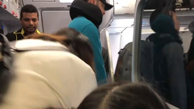 Oakland International Airport to George Bush Intercontinental Airport Houston by Spirit Airlines смотреть онлайн