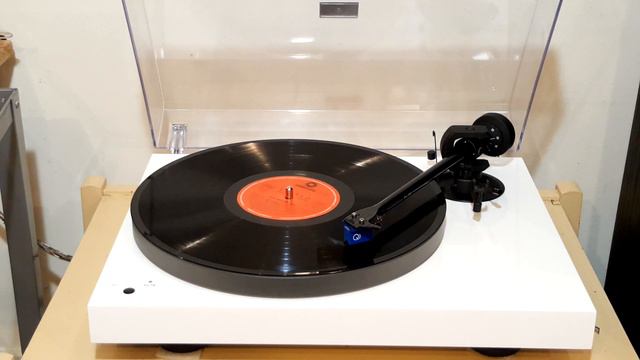 Laura Branigan - Self Control - Pro-ject X1 + Ortofon Quintet Blue смотреть онлайн