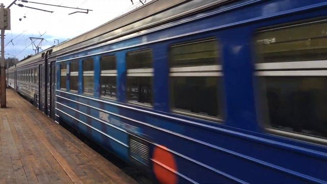 Электропоезд ЭД4М-0091 РЭКС в сумерках зимнего вечера. смотреть онлайн