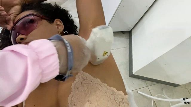 DEPILAÇÃO A LASER - Soprano Ice (Como funciona?! Dói? l Virilha, Axila e Buço) - @SarahGontijo смотреть онлайн