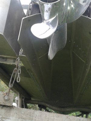 О лодочном туннеле под винтовой мотор (простое пояснение)