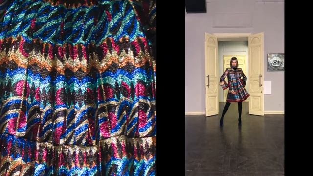 Julia Dalakian FW 20/21 Платье из жаккардовой гофрированной парчи , отделанное органзой. смотреть онлайн