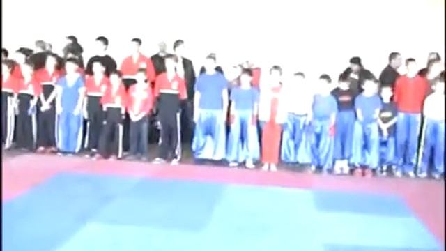 Выступление кикбоксеров спортивного клуба 