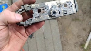 Не открывается дверь Ауди а6 с5. Причина, что делать.