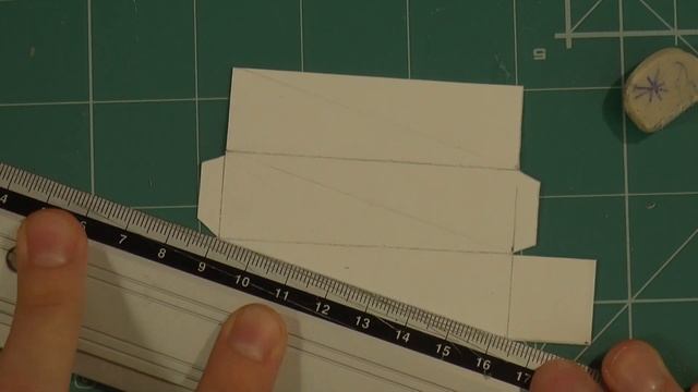 Как сделать скрученный параллелепипед из бумаги смотреть онлайн