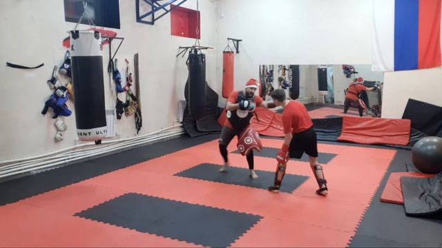 Новогодняя Тренировка на лапах / Подготовка к чемпионату края по К1 смотреть онлайн