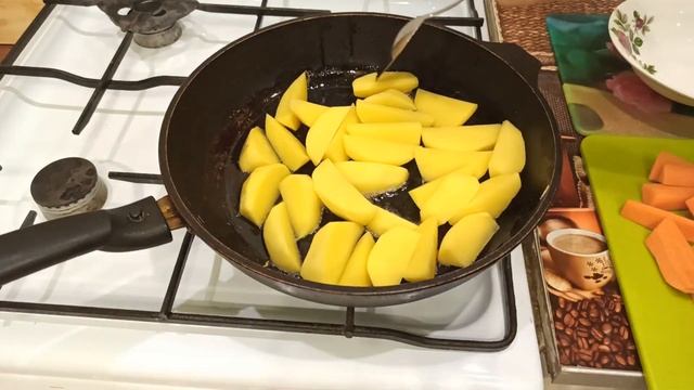 Соте из куриных бедрышек с овощами смотреть онлайн