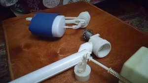 разбираем и чистим поплавок унитаза бачка