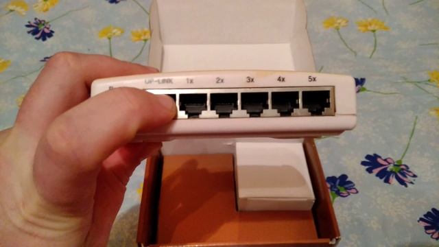 Обзор на Acorp 5 Ports Fast Ethernet Switch смотреть онлайн