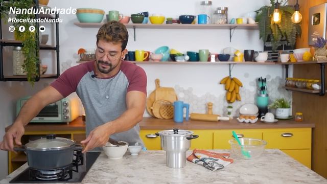 SUCESSO DE VENDAS! CUSCUZ NO POTE COM BOLONHESA | Nandu Andrade