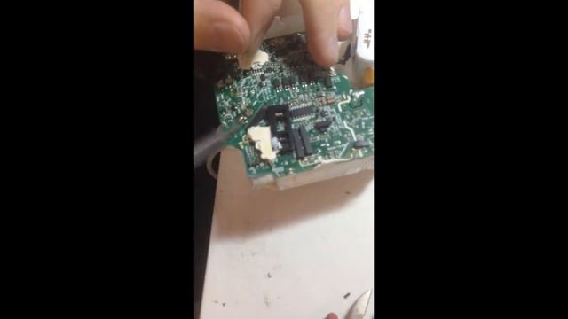 Замена провода зарядки MacBook смотреть онлайн