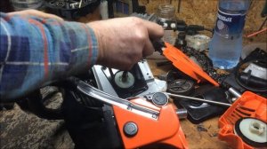 Бензопила "Карвер-Hobby"" с эксклюзивной течью масла.)