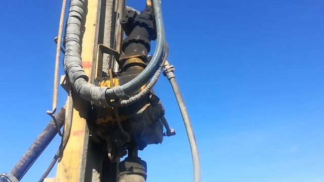 Бурение скважины и что было в глубине вода щебень смотреть онлайн