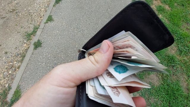 Стараюсь что бы в кошельке  сумма была!