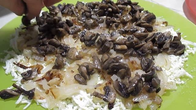 К ПРАЗДНИЧНОМУ СТОЛУ_САЛАТ СО ШПРОТАМИ смотреть онлайн