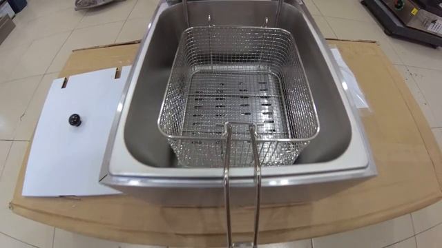 Фритюрница объем масла 6 л. смотреть онлайн