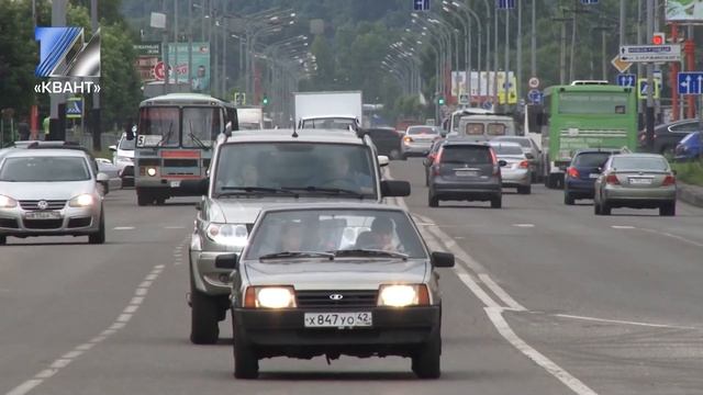 «Японец» и «кореец» не поделили проезжую часть смотреть онлайн