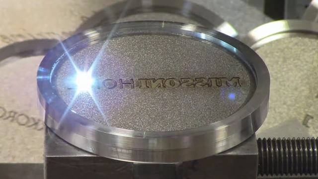 Лазерная глубокая гравировка штампов из инструментальной стали. LaserMark-F20 смотреть онлайн