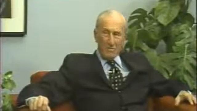 Edgar A. Kahn, MD interviewed by John McGillicuddy, MD and Glenn W. Kindt, MD смотреть онлайн