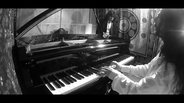 DVD del pianista flamenco Pablo Rubén Maldonado, Corolarios del Backstage con Israel Fernández смотреть онлайн