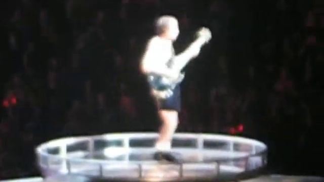 Let There Be Rock Solo Part 2 (Excel Energy Center) 11-23-08 смотреть онлайн