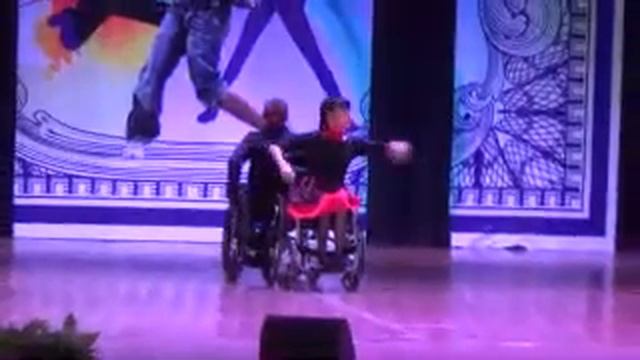 Кобелев Роман и Моисеева Оксана Мы вдвоем смотреть онлайн