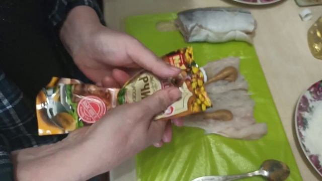 МЕГА ВКУСНАЯ ЖАРЕНАЯ РЫБА С СЫРОМ, смотреть онлайн