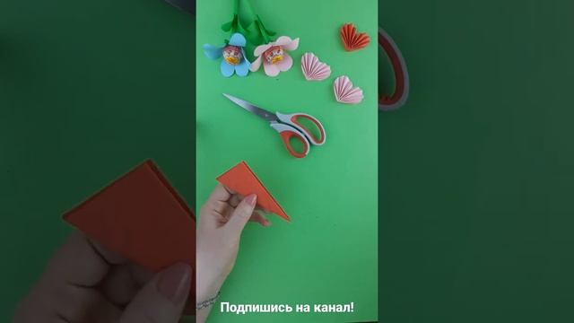 Как вырезать сердечки из бумаги/ Узор с сердечками из бумаги / Снежинка с сердечками смотреть онлайн