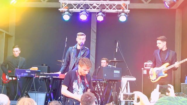 Tesla boy - Dream Machine (live in New Holland, SPb, Russia) смотреть онлайн