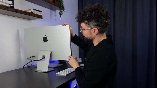 Designer Reviews The Apple Studio Display — Pros, Cons And ALTERNATIVES смотреть онлайн