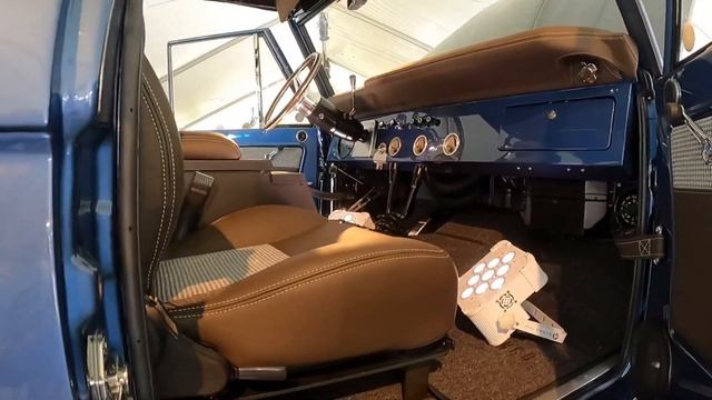 Custom Built Resto Mod Early Bronco смотреть онлайн