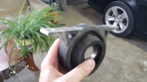 Надоела вибрация по кузову ??? Подвесной подшибник бмв е 60