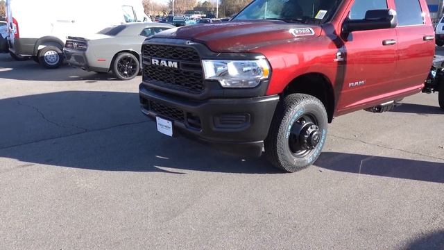 2023 GMC Sierra 3500 VS RAM 3500 Cab & Chassis Comparison: Who Makes The Best Commercial Truck??? смотреть онлайн