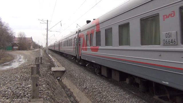 Электровоз ЭП1М-648 с поездом №382 Москва — Грозный смотреть онлайн