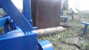 САМОДЕЛЬНЫЙ ТРЕХКОРПУСНЫЙ ПЛУГ НА Т-25. ДЛЯ ПАХОТЫ ЦЕЛИНЫ.