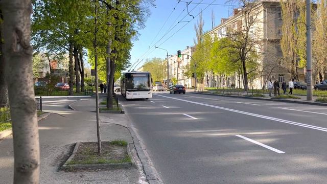 Тролейбус ЛАЗ Е301Д1, бортовий номер 2662, маршрут 33 смотреть онлайн