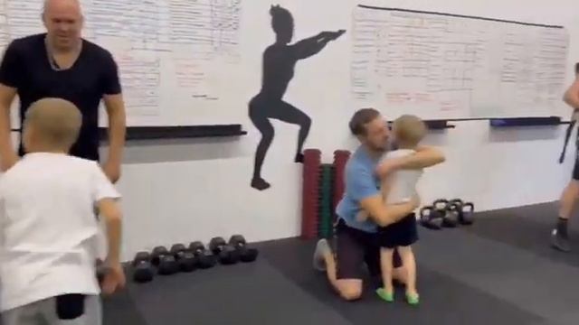 Совместная тренировка Родитель + Ребенок в клубе единоборств You-Fight. смотреть онлайн