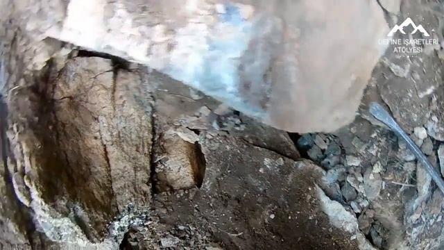 MAHSEN  ÖNÜNDE DEFİNE BULMA ANI KAYA  KASASI DEFİNE V İŞARETİ TREASURE كنز تجد لحظة