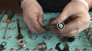 Мотороллер Муравей и Турист. Переборка и ремонт амортизаторов своими руками.