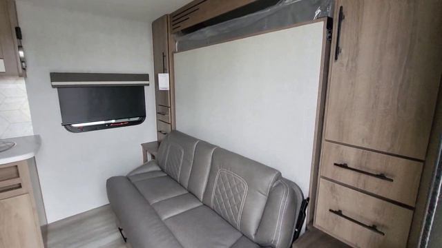 Phenomenal single axle! 2023 Grand Design Imagine AIM 15RB travel trailer смотреть онлайн