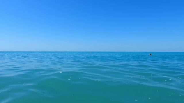 Пляж "Фламинго" ,замер воды! Дневной обзор 06.07.2022.?ЛАЗАРЕВСКОЕ СЕГОДНЯ?СОЧИ. смотреть онлайн