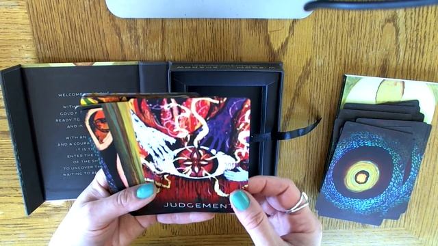 Wisdom of the Shadow oracle deck flip thru смотреть онлайн