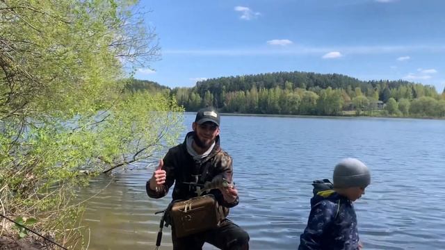 Семейный выезд на рыбалку. Как уговорить пассивного окуня. смотреть онлайн