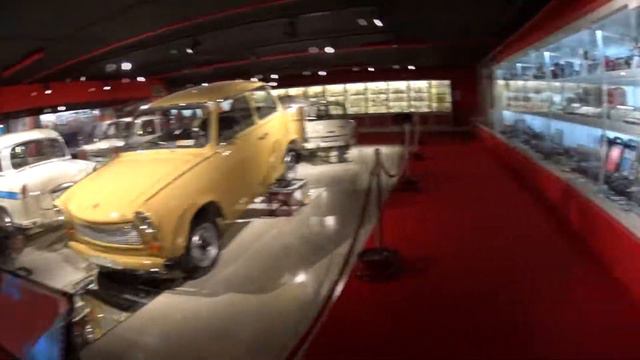 I found the Retro Museum Ретро музей Varna Bulgaria. Socialist cars, music and more!!🇧🇬 смотреть онлайн