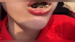 Подборка как люди едят мел ??