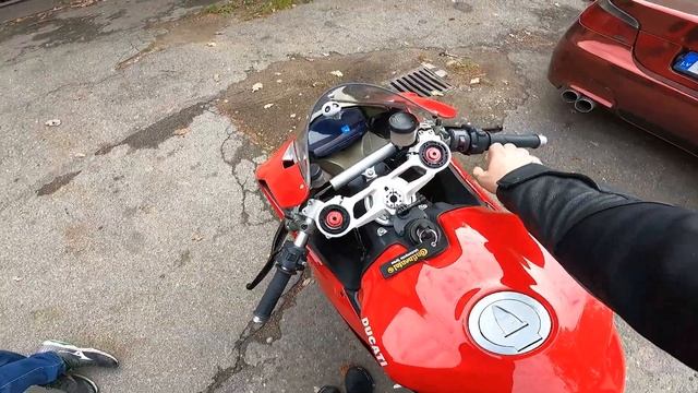 Осмотр гоночной Ducati Panigale 1199
