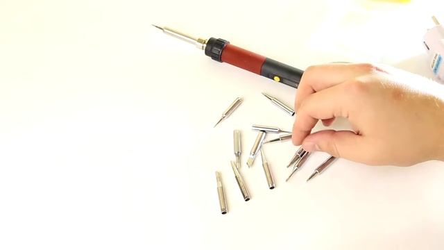 Паяльник A-BF GS90D и сменные аксессуары. смотреть онлайн