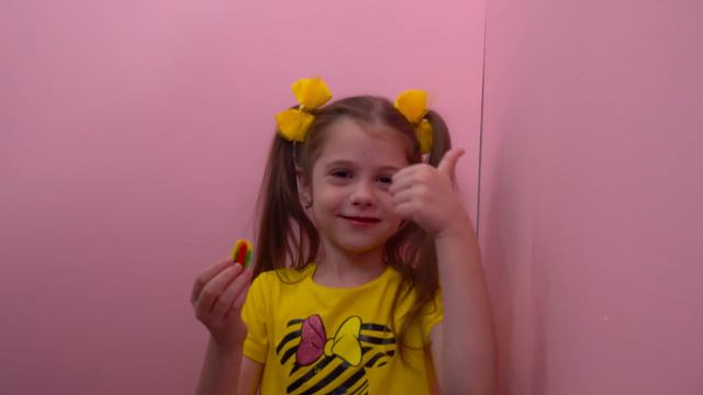 Eva and Dad play kids active game. Escape Room CHALLENGE & fun video for kids смотреть онлайн